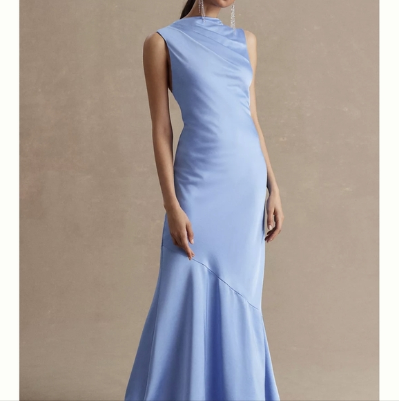 Elegant Blue Sleeveless Gown - Picture 1 of 6